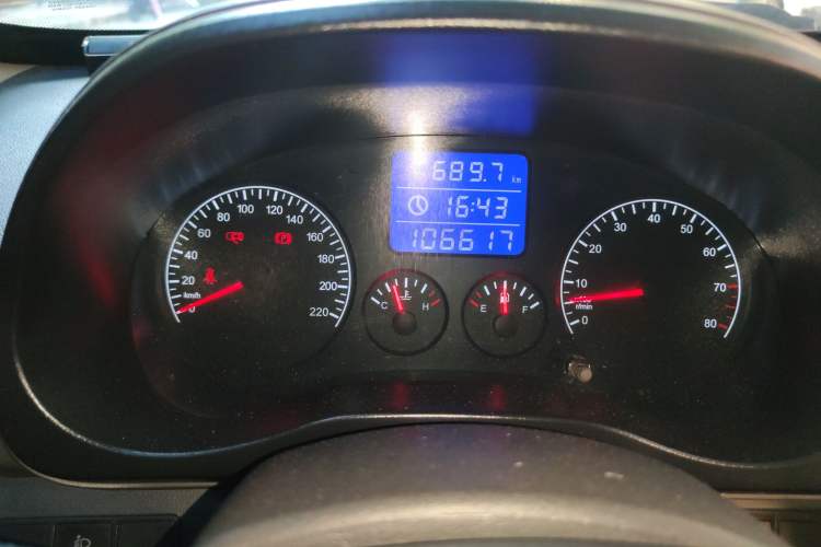 Used Chery Tiggo 3 2015 1.6L Manual Zhishang Sport Edition Odometer Close Up