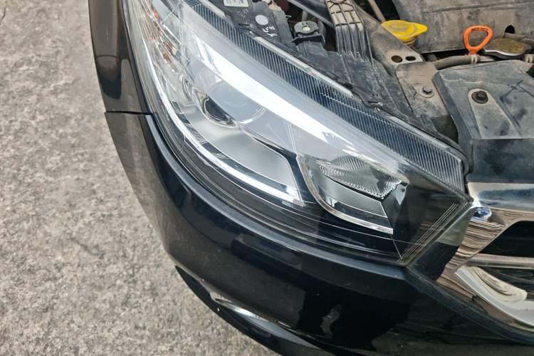 Used Chery Tiggo 3 2015 1.6L Manual Zhishang Sport Edition Right Front Headlight