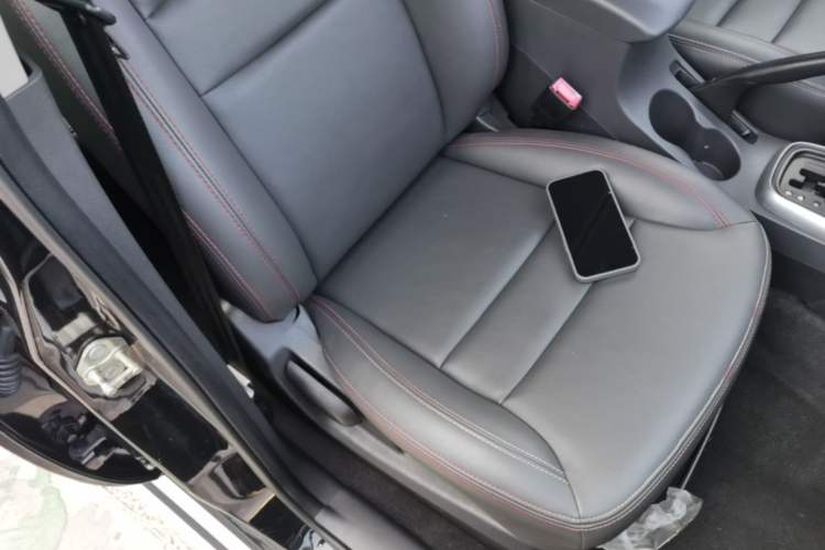 Used Chery Tiggo 3 2015 1.6L CVT ZhiShang Commemorative Edition Right Front Seat