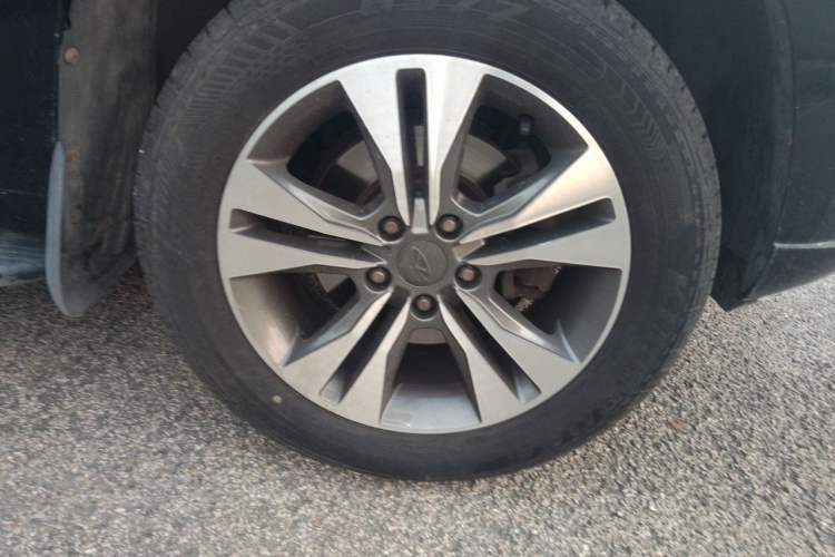 Used Chery Tiggo 3 2015 1.6L Manual Zhishang Commemorative Edition Right Front Wheel Hub