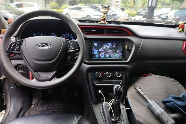 Used Chery Tiggo 3 2015 1.6L Manual Fashion Sport Edition Center Console