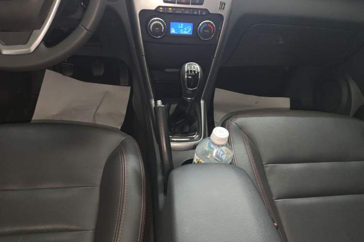 Used Chery Tiggo 3 2015 1.6L Manual Zhishang Commemorative Edition Gear Lever