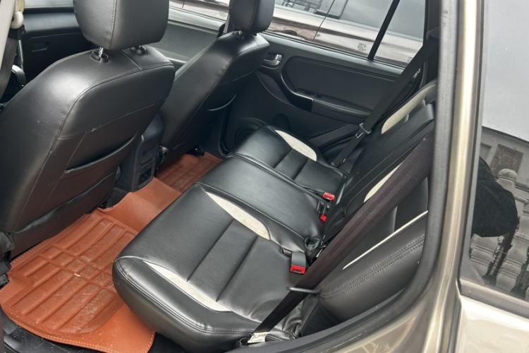 Used Chery Tiggo 3 2015 1.6L CVT Fashion Sport Edition Interior 2