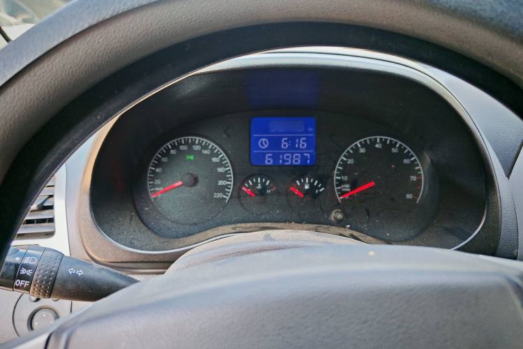 Used Chery Tiggo 3 2015 1.6L Manual Fashion Sport Edition Interior 4
