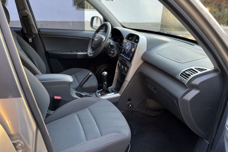 Used Chery Tiggo 3 2015 1.6L Manual Fashion Sport Edition Interior 9