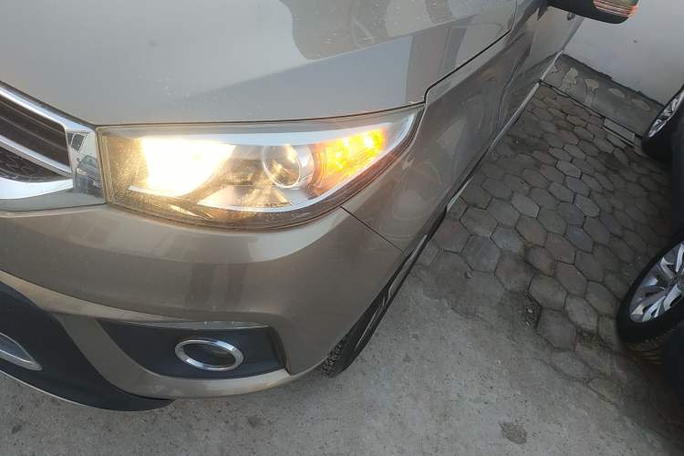 Used Chery Tiggo 3 2015 1.6L Manual Zhishang Commemorative Edition Left Front Headlight