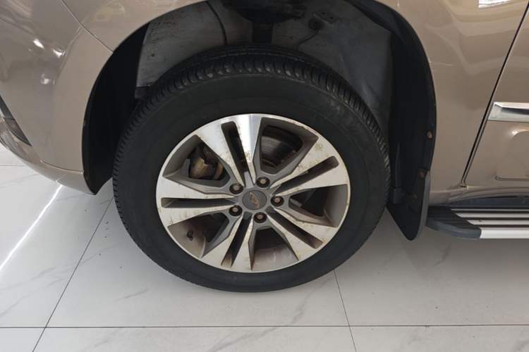 Used Chery Tiggo 3 2015 1.6L Manual Zhishang Commemorative Edition Left Front Wheel Hub