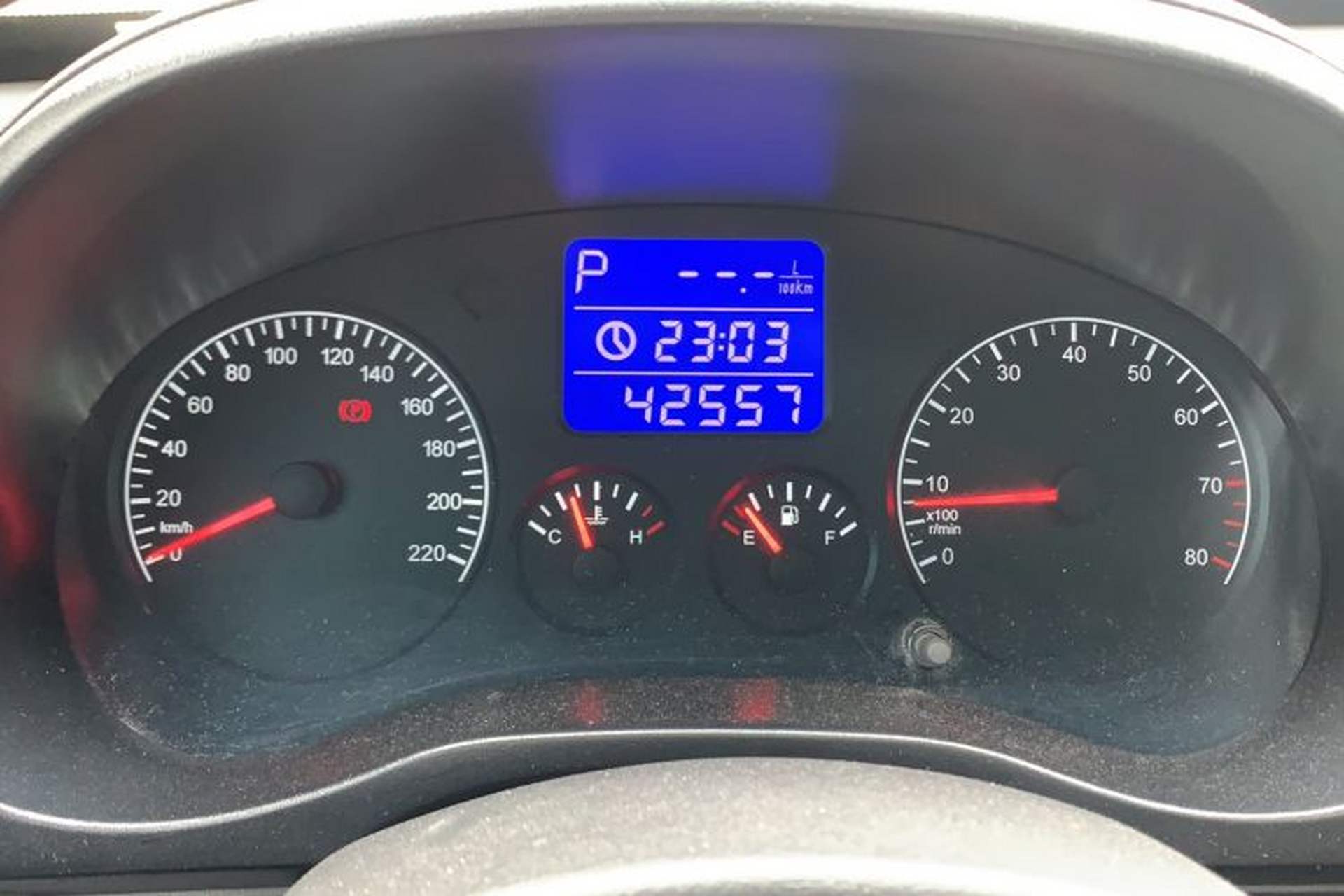 Used Chery Tiggo 3 2015 1.6L CVT ZhiShang Commemorative Edition Odometer Close Up