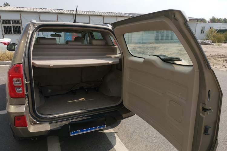 Used Chery Tiggo 3 2015 1.6L Manual Zhishang Sport Edition Trunk