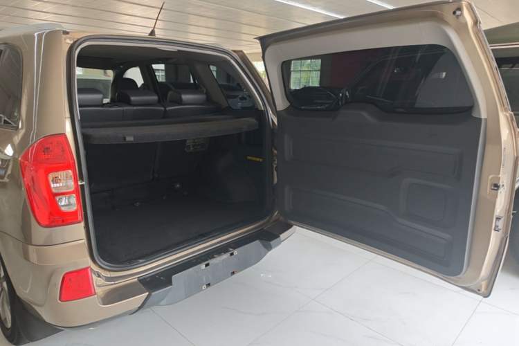 Used Chery Tiggo 3 2015 1.6L Manual Zhishang Commemorative Edition Trunk