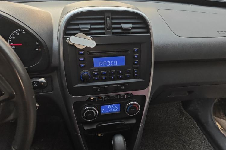 Used Chery Tiggo 3 2015 1.6L CVT ZhiShang Commemorative Edition Audio And AC Panel