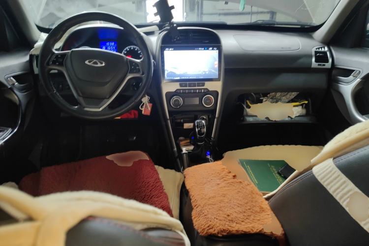 Used Chery Tiggo 3 2015 1.6L Manual Zhishang Commemorative Edition Center Console