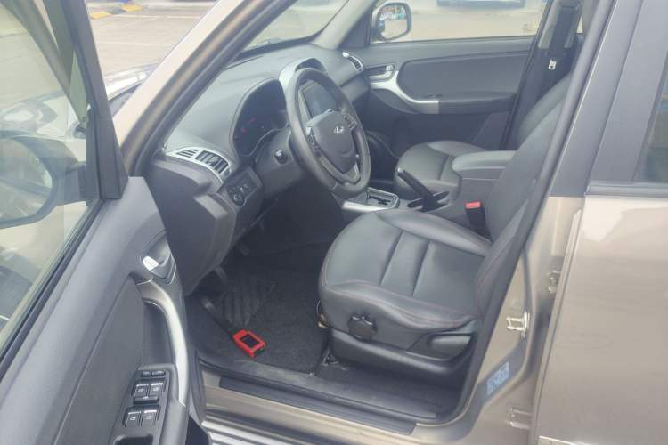 Used Chery Tiggo 3 2015 1.6L CVT ZhiShang Commemorative Edition Driver Seat