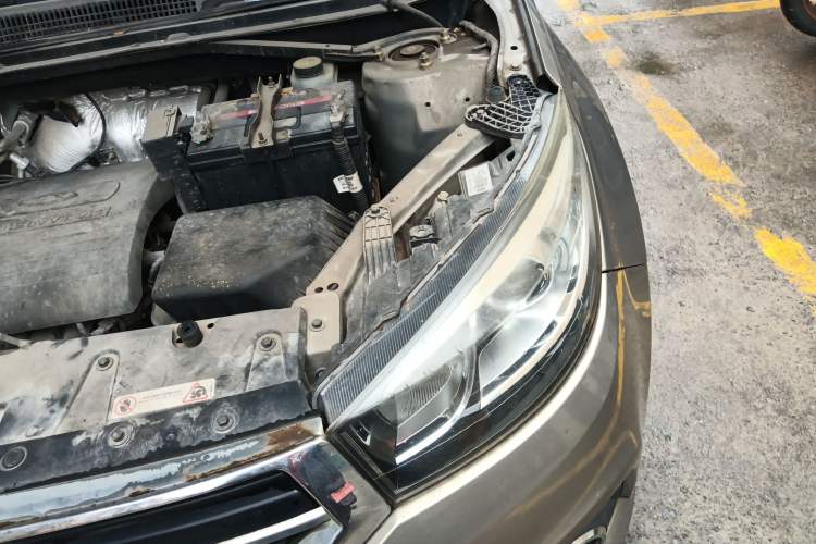 Used Chery Tiggo 3 2015 1.6L Manual Zhishang Sport Edition Engine Bay Left