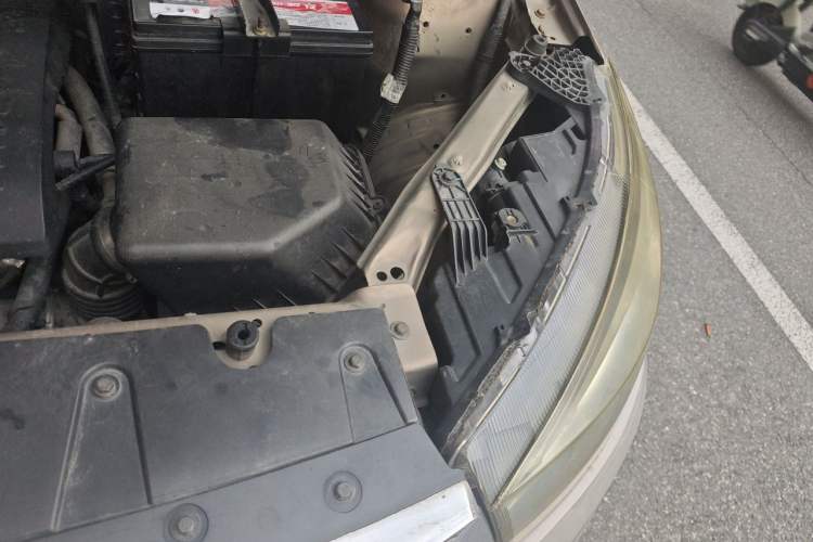 Used Chery Tiggo 3 2015 1.6L Manual Zhishang Sport Edition Engine Bay Left