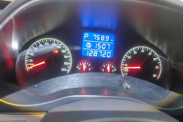 Used Chery Tiggo 3 2015 1.6L CVT ZhiShang Commemorative Edition Instrument Cluster
