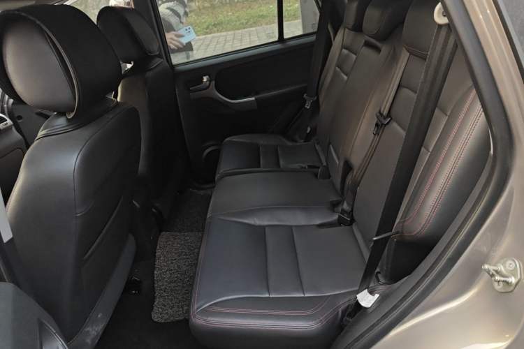 Used Chery Tiggo 3 2015 1.6L CVT ZhiShang Commemorative Edition Interior 4