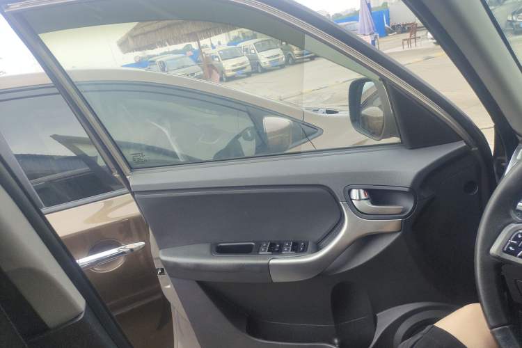 Used Chery Tiggo 3 2015 1.6L CVT ZhiShang Commemorative Edition Left Front Door Interior