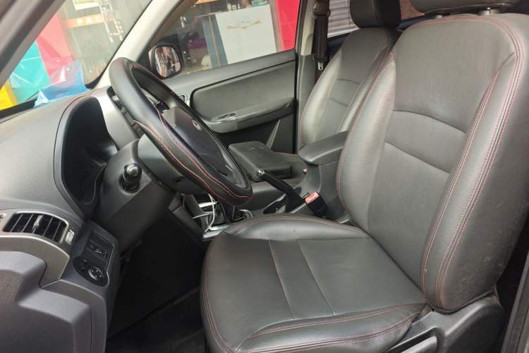 Used Chery Tiggo 3 2015 1.6L Manual Zhishang Sport Edition Left Front Seat