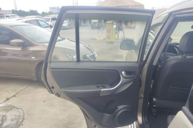 Used Chery Tiggo 3 2015 1.6L CVT ZhiShang Commemorative Edition Left Rear Door Interior