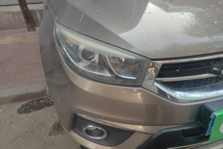 Used Chery Tiggo 3 2015 1.6L CVT ZhiShang Commemorative Edition Right Front Headlight