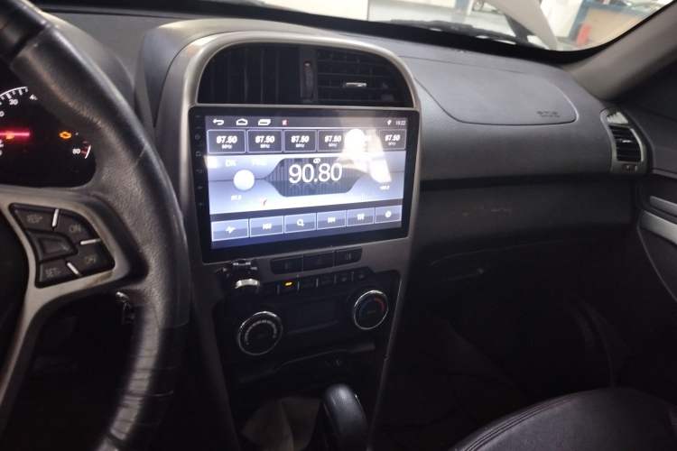 Used Chery Tiggo 3 2015 1.6L CVT ZhiShang Commemorative Edition Audio And AC Panel