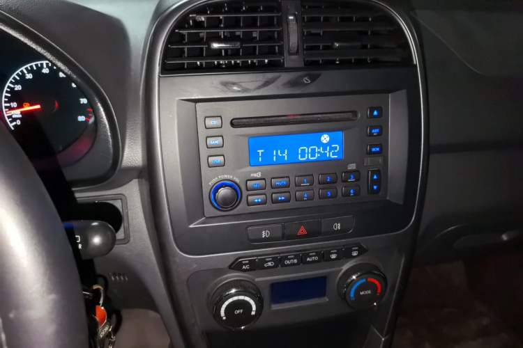 Used Chery Tiggo 3 2015 1.6L Manual Zhishang Sport Edition Audio And AC Panel