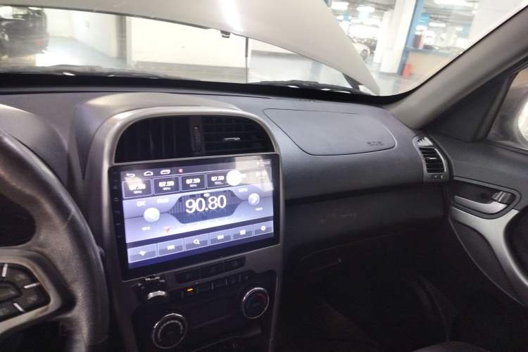 Used Chery Tiggo 3 2015 1.6L CVT ZhiShang Commemorative Edition Center Console