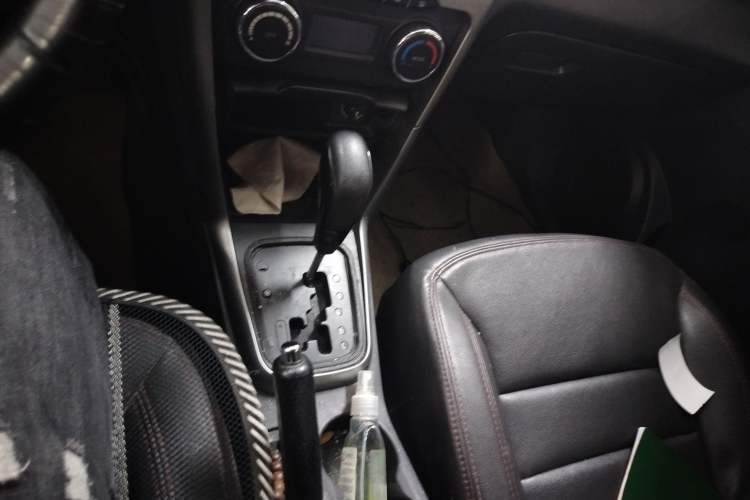 Used Chery Tiggo 3 2015 1.6L CVT ZhiShang Commemorative Edition Gear Lever
