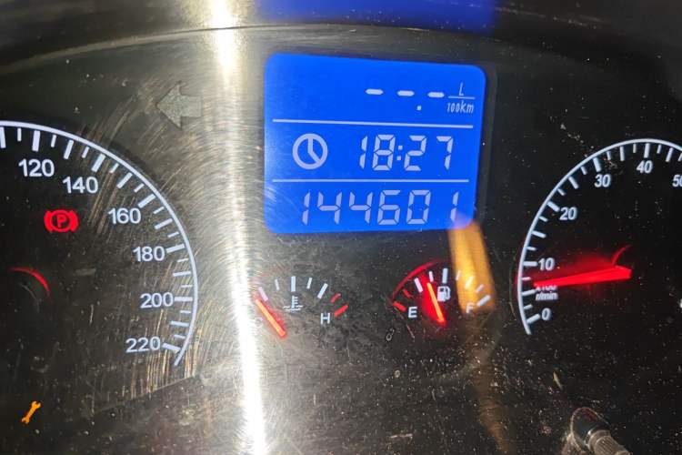 Used Chery Tiggo 3 2015 1.6L Manual Fashion Sport Edition Odometer Close Up