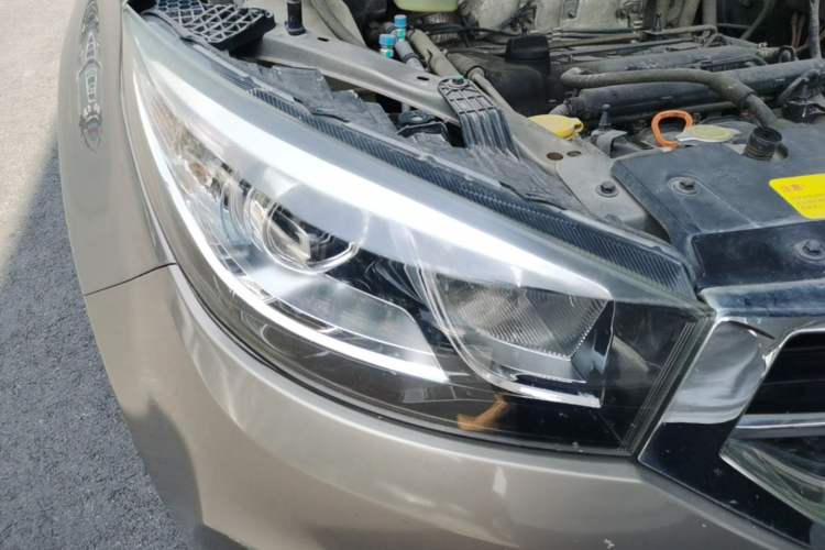 Used Chery Tiggo 3 2015 1.6L Manual Fashion Sport Edition Right Front Headlight