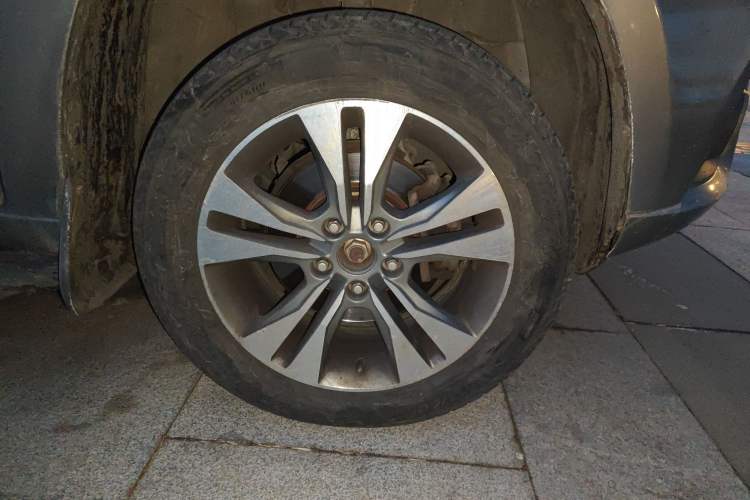 Used Chery Tiggo 3 2015 1.6L Manual Fashion Sport Edition Right Front Wheel Hub
