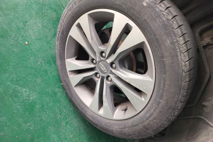Used Chery Tiggo 3 2015 1.6L CVT ZhiShang Commemorative Edition Right Rear Wheel Hub