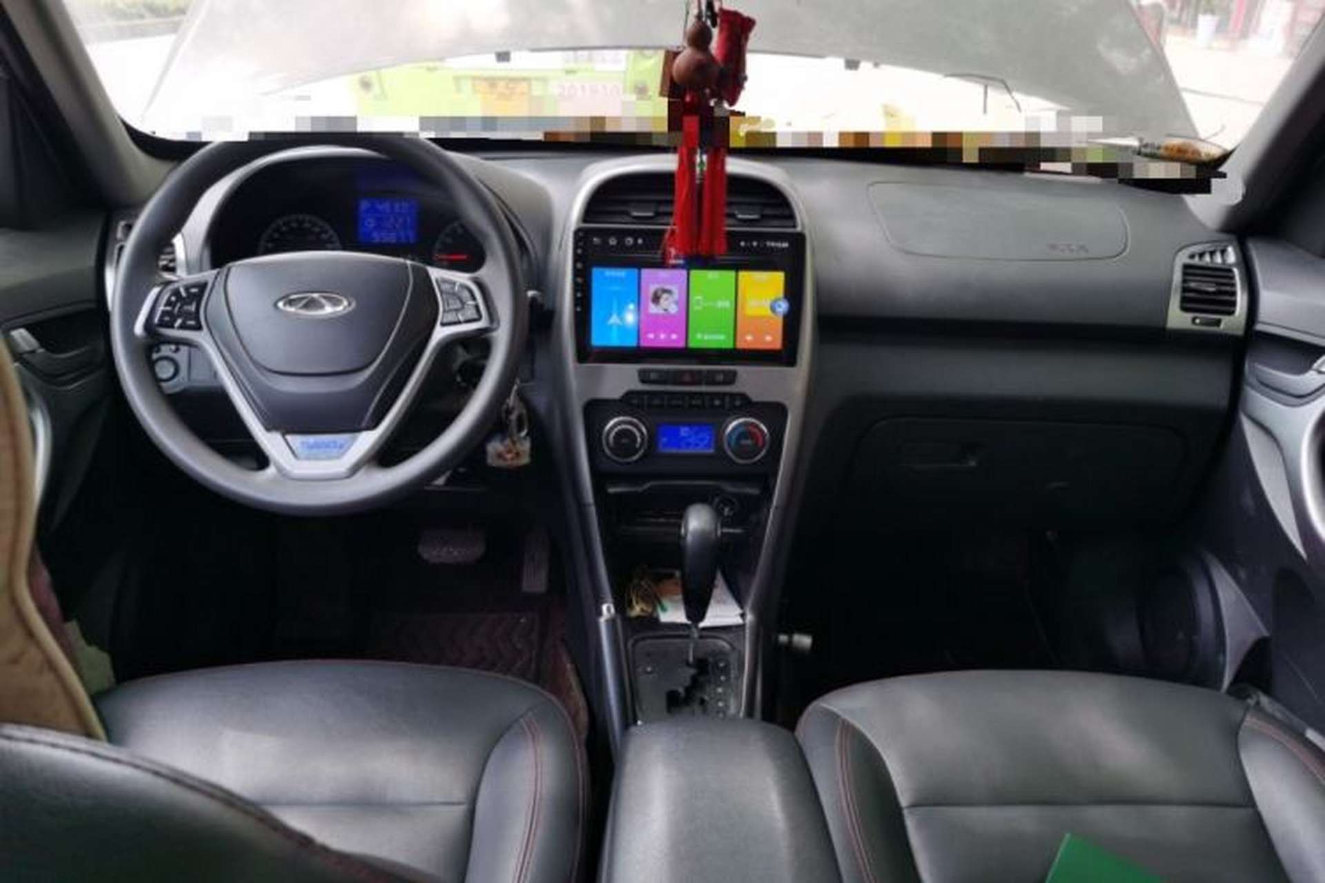 Used Chery Tiggo 3 2015 1.6L CVT ZhiShang Sport Edition Center Console