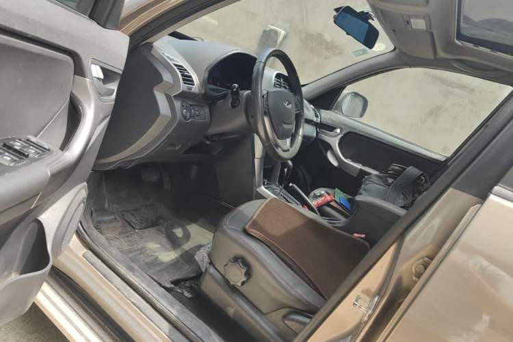 Used Chery Tiggo 3 2015 1.6L CVT ZhiShang Commemorative Edition Driver Seat