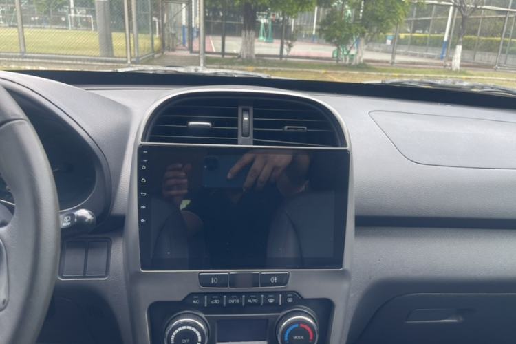 Used Chery Tiggo 3 2015 1.6L CVT ZhiShang Commemorative Edition Audio And AC Panel