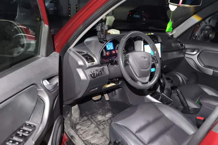 Used Chery Tiggo 3 2015 1.6L CVT ZhiShang Commemorative Edition Driver Seat