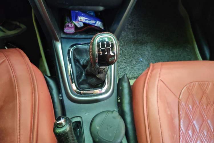 Used Chery Tiggo 3 2015 1.6L Manual Zhishang Commemorative Edition Gear Lever