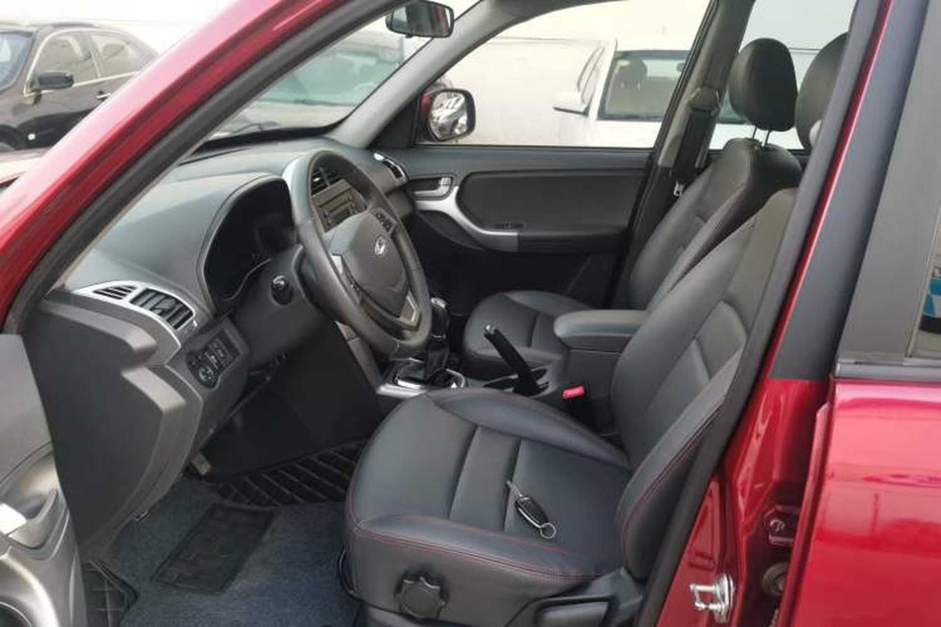 Used Chery Tiggo 3 2015 1.6L Manual Zhishang Commemorative Edition Interior 1