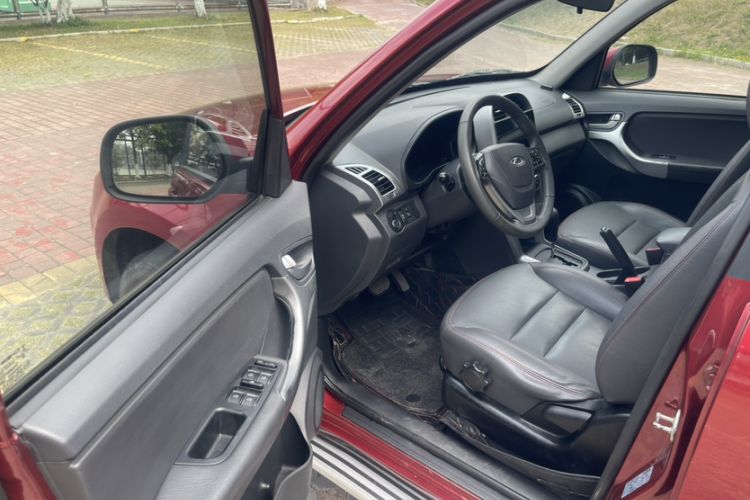 Used Chery Tiggo 3 2015 1.6L CVT ZhiShang Commemorative Edition Interior 2