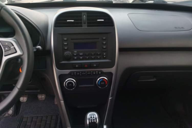 Used Chery Tiggo 3 2015 1.6L Manual Zhishang Commemorative Edition Interior 6