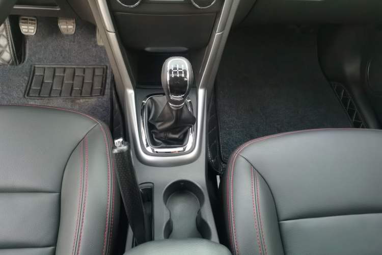 Used Chery Tiggo 3 2015 1.6L Manual Zhishang Commemorative Edition Interior 7