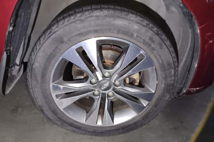 Used Chery Tiggo 3 2015 1.6L CVT ZhiShang Commemorative Edition Right Front Wheel Hub