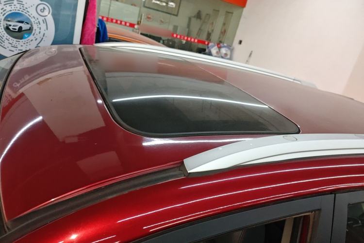 Used Chery Tiggo 3 2015 1.6L Manual Zhishang Commemorative Edition Roof