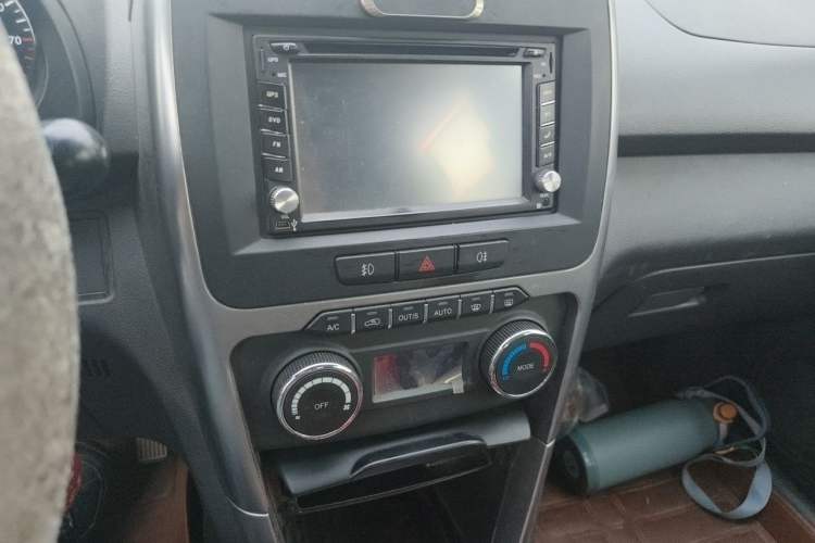 Used Chery Tiggo 3 2015 1.6L Manual Luxury Sport Edition Audio And AC Panel