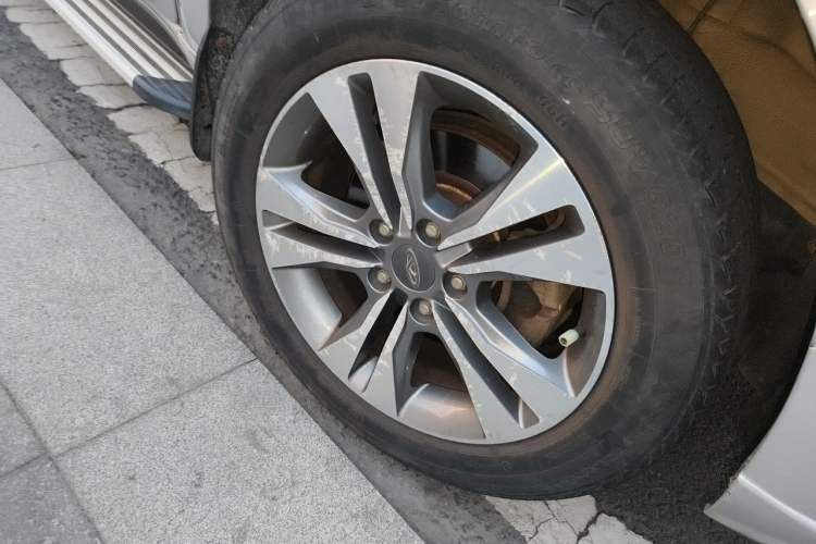 Used Chery Tiggo 3 2015 1.6L Manual Luxury Sport Edition Right Front Wheel Hub