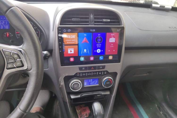 Used Chery Tiggo 3 2015 1.6L CVT ZhiShang Commemorative Edition Audio And AC Panel