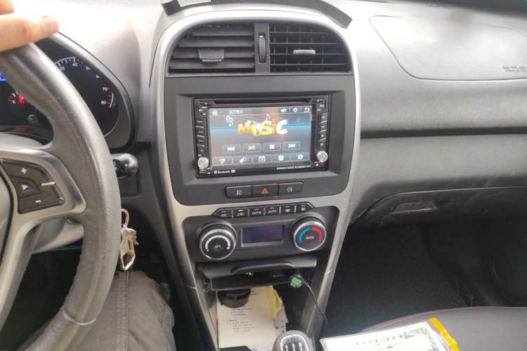 Used Chery Tiggo 3 2015 1.6L Manual Zhishang Commemorative Edition Audio And AC Panel