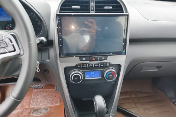 Used Chery Tiggo 3 2015 1.6L CVT ZhiShang Commemorative Edition Audio And AC Panel