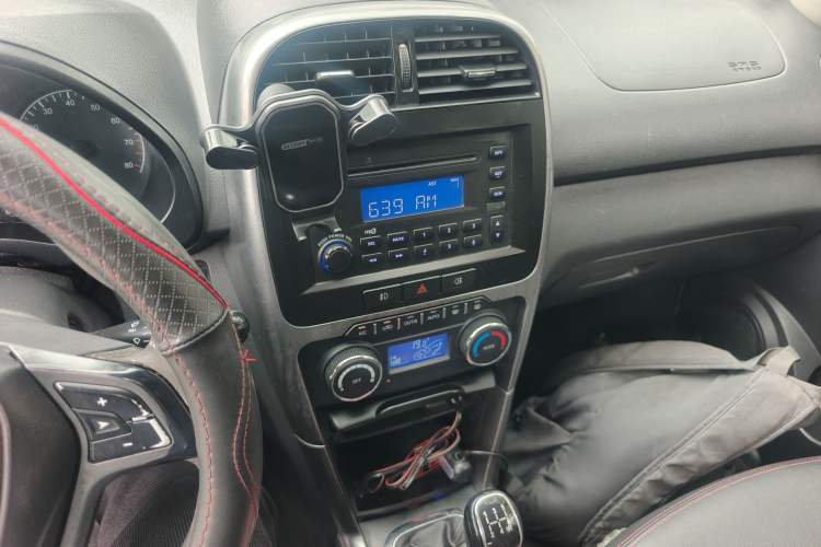 Used Chery Tiggo 3 2015 1.6L Manual Zhishang Commemorative Edition Audio And AC Panel